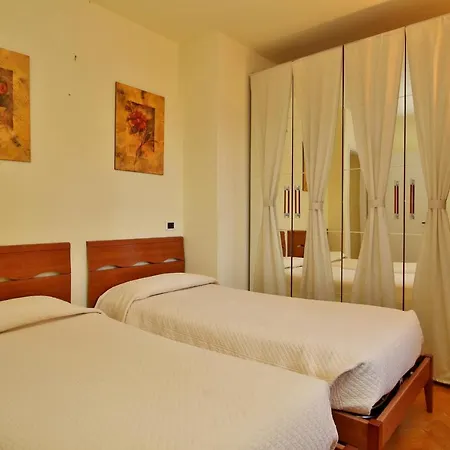 Sleeps 6 * ميزّيجرا