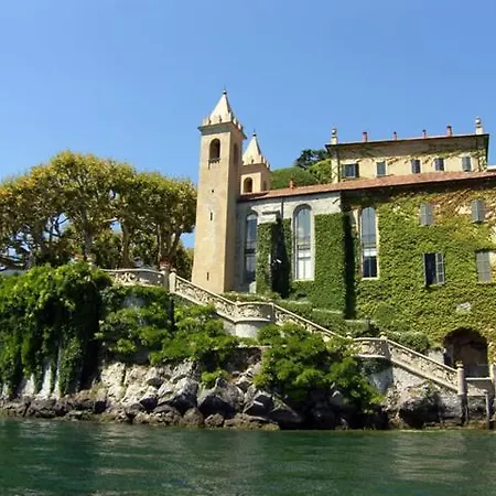 شقة Sleeps 6